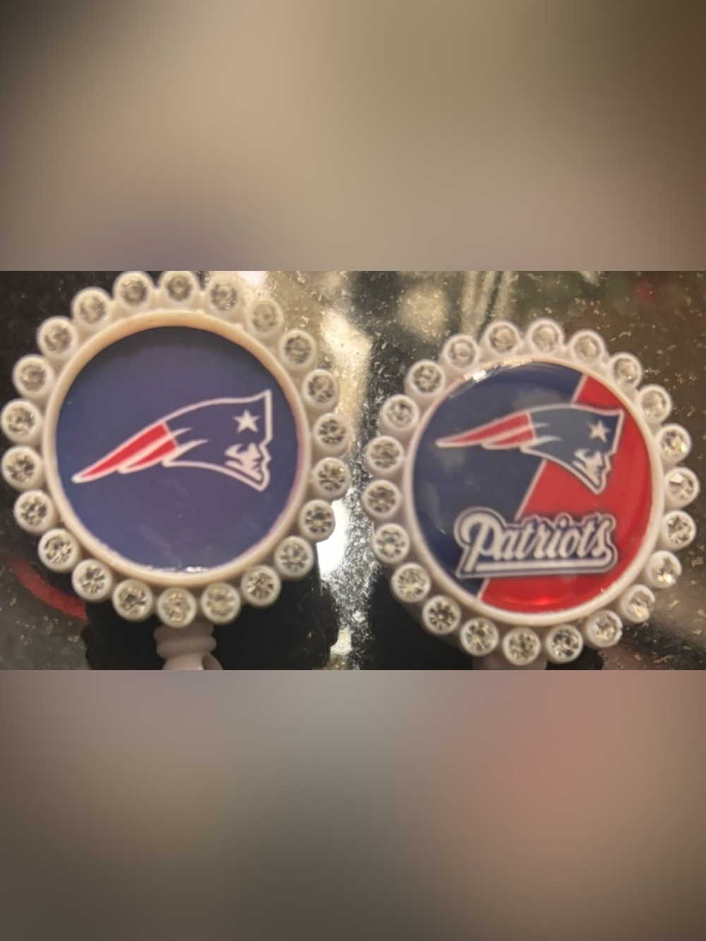 2 NFL Football Crystal New England Patriots Nurse Badge Reel ID Holder Alligator